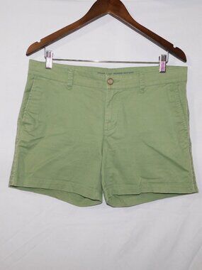 Khakis by Gap Girlfriend 5 inch Olive Green Chino Shorts Womes 8 Flat front